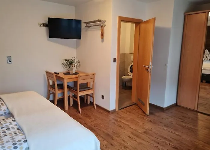 بيت ضيافة Gaestehaus Lehr كيندينغ