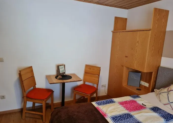 Gaestehaus Lehr بيت ضيافة كيندينغ