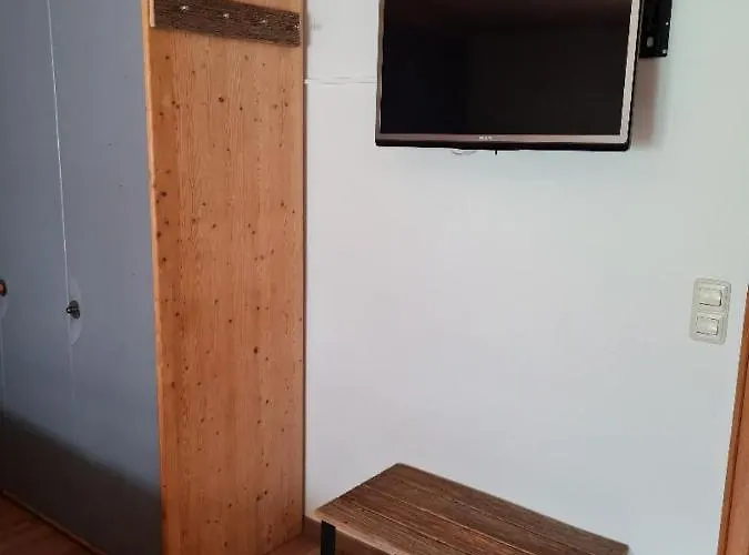 Gaestehaus Lehr بيت ضيافة 3*