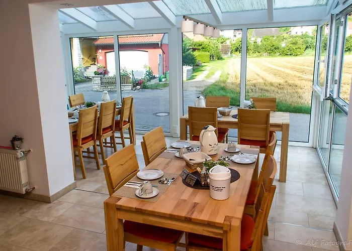 בית הארחה Gaestehaus Lehr 3*